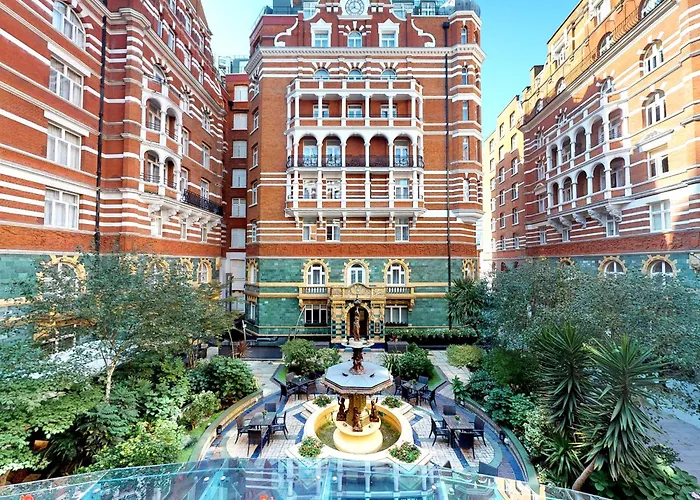 St. James' Court, A Taj Hotel, Londres